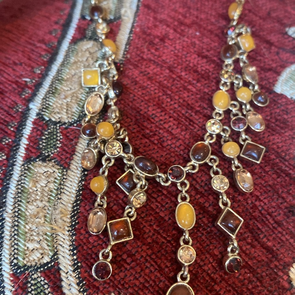 Cute necklace and vintage gold tone bracelet. (KK) - Picture 7 of 9